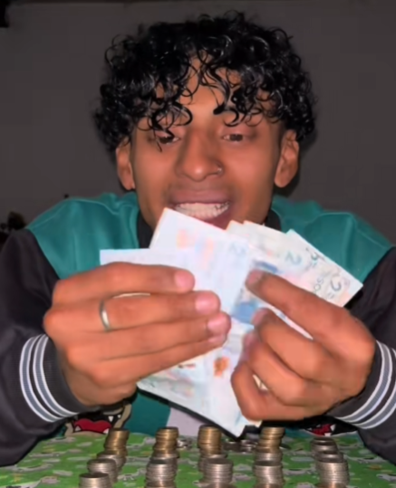 Joven que canta en TransMilenio reveló cuánto gana en cinco horas