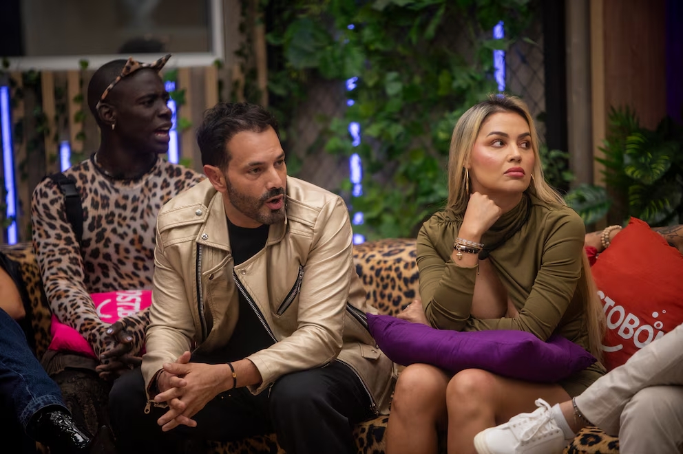 ¿Nace un amor? Alejandro Estrada protagoniza un beso que sacude La casa de los famosos: ¿con quién?