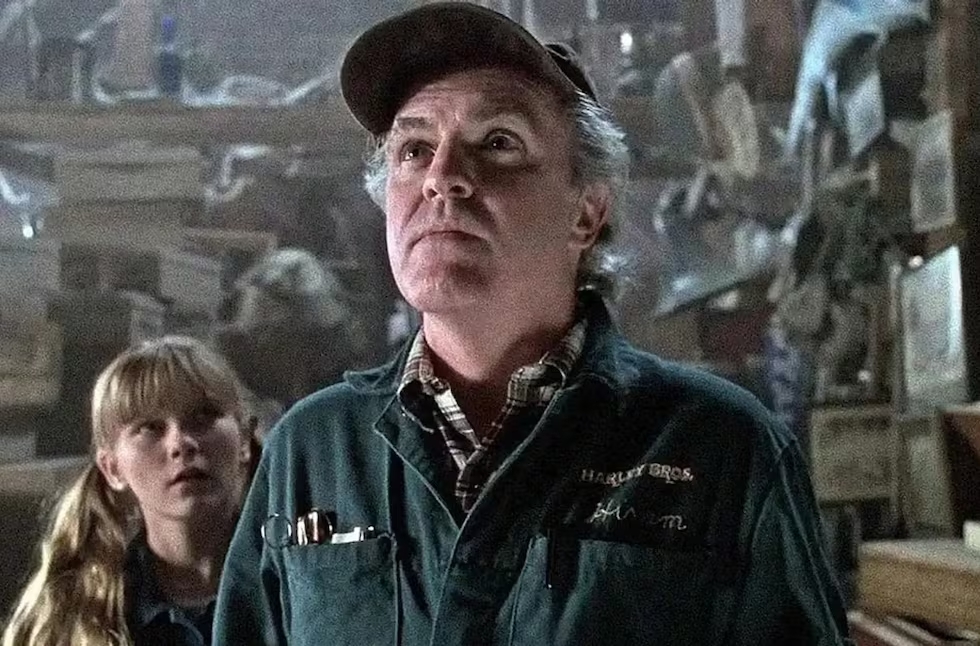Asesinan a recordado actor de 'Jumanji' y 'Top Gun': su hijastro es el principal sospechoso y fue capturado