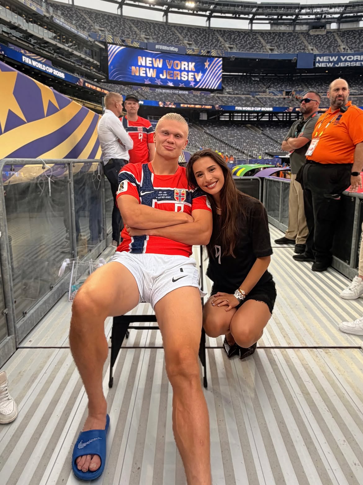 Ella es la novia de Haaland, goleador de Noruega en el Mundial 2026: se roba las miradas en redes sociales