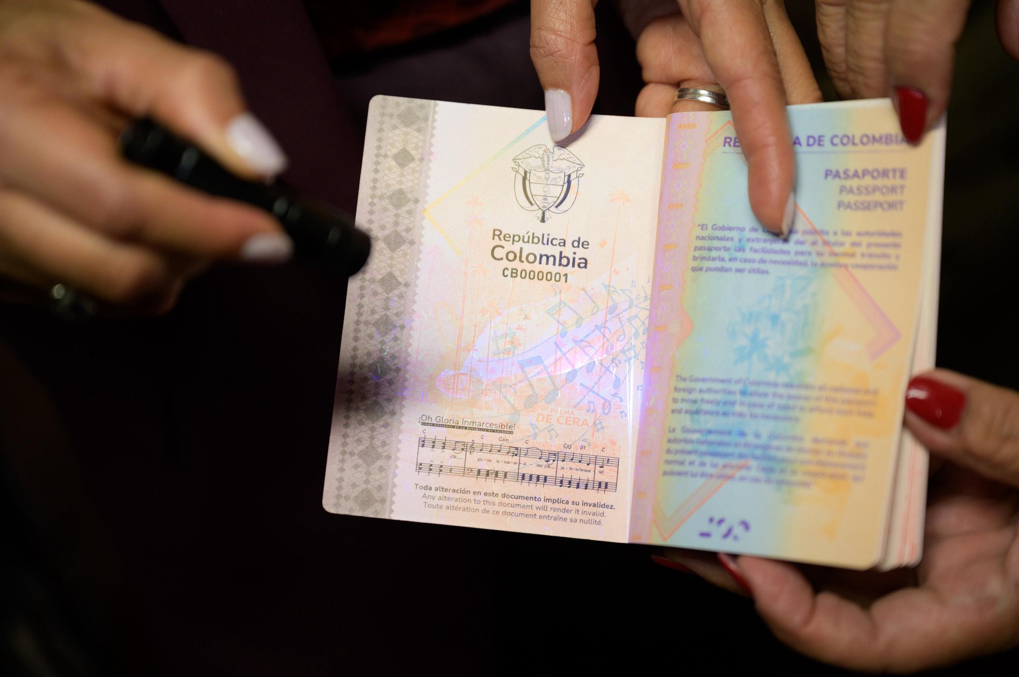 Así es el nuevo pasaporte de Colombia: el diseño, nueva tecnología y cuánto costará en 2026