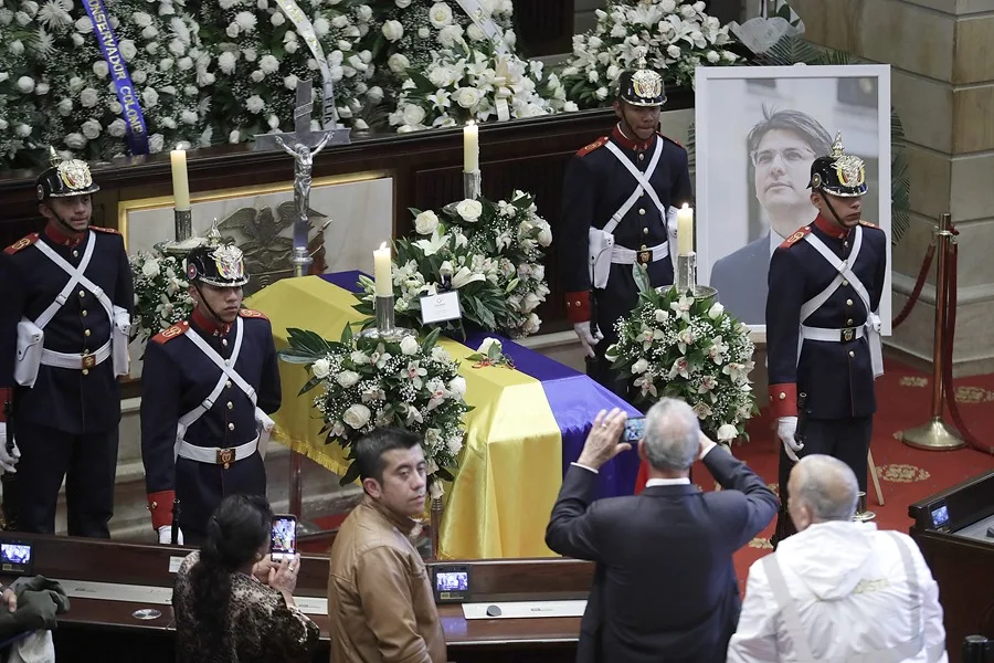 Miguel Uribe Turbay en cámara aridente