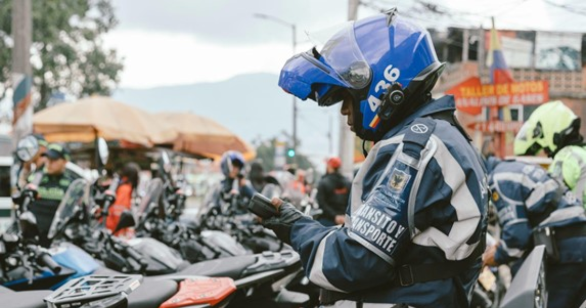 Los horarios y las vías en las que habrá restricción para motocicletas en Bogotá durante el puente festivo de Halloween