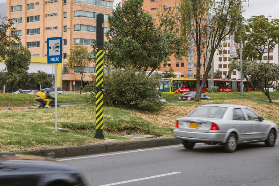 Bogotá instalará 18 nuevas cámaras de fotomultas: qué infracciones detectan y dónde estarán
