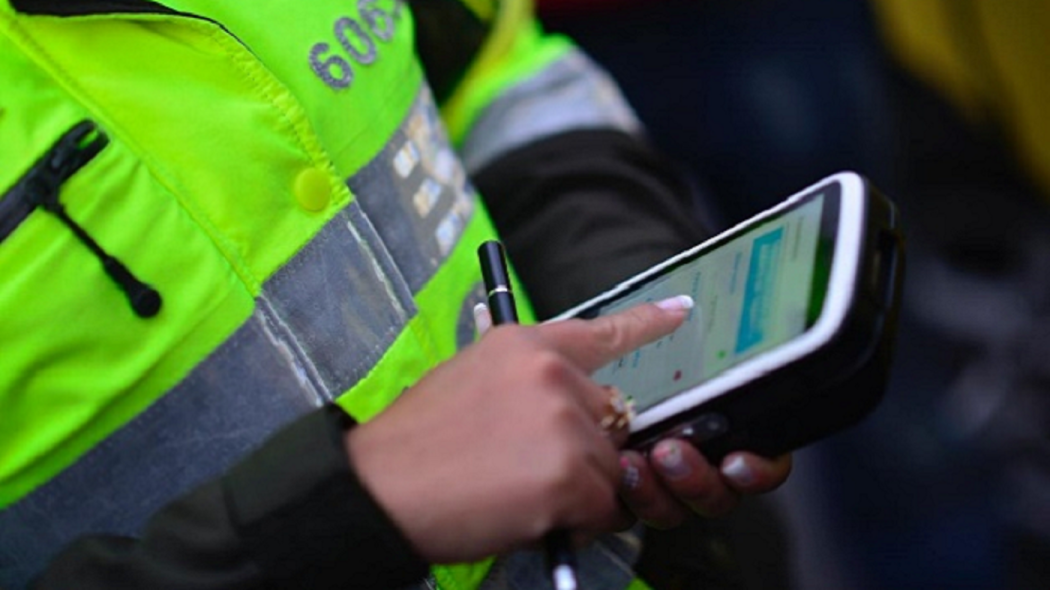 Así quedarían las multas en Colombia en 2026 tras el alza del salario mínimo, decretado por Petro