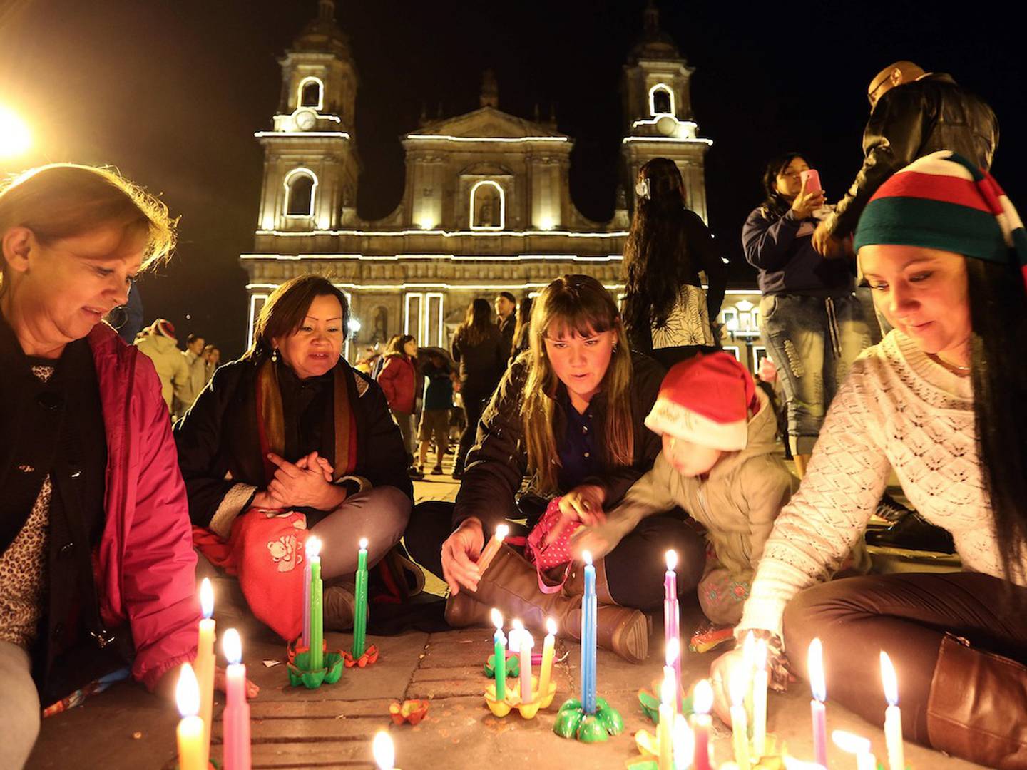 Día de las Velitas: origen, significado de los colores y rituales para celebrar el 7 de diciembre