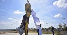 El error de ortografía en la estatua de Shakira
