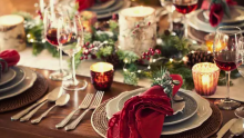 Mujer decidió empezar a cobrarle a sus hijos para poder asistir a la cena de Navidad