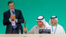 COP 28 cerró con un histórico acuerdo para eliminar los combustibles fósiles