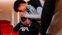 En imágenes: niño con discapacidad cumplió su sueño y visitó al Liverpool