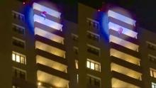 En video | En Rusia, hombre disfrazado de Papá Noel cayó de un piso 24 en pleno espectáculo