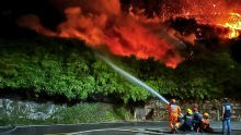 se reactivó el incendio forestal que ha afectado a exclusivas zonas de Santander 