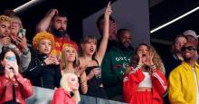 Taylor Swift, Elon Musk, Kendall Jenner y más famosos en el Super Bowl