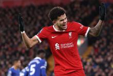 ¡Qué golazo! ‘Lucho’ Díaz anotó en liga con el Liverpool: así lo celebró su padre en la tribuna