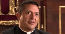 Padre Chucho confesó que casi se retira del seminario por haberse enamorado