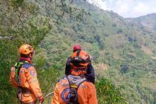 En Piedecuesta, un hombre y su hija quedaron suspendidos en una tirolesa a 300 metros de altura 