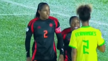 ¡Sin miedo! Jugadora de la Selección Colombia sub-20 se le plantó a una brasileña besando el escudo