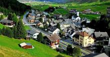 Pueblo europeo paga miles de dólares a familias que se vayan a vivir allá