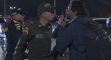 Policías que agredieron a periodistas que cubrían el asesinato del director de La Modelo fueron apartados de sus cargos: le contamos