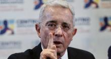 Sigue en pie: jueza niega solicitud de nulidad del proceso contra Álvaro Uribe y lo llama imputado