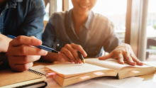 El 59% de los jóvenes trabaja en algo que no estudió: encuesta revela percepción sobre el estudio