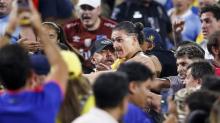 Conmebol condenó la pelea de hinchas colombianos con los uruguayo: esto dijeron 