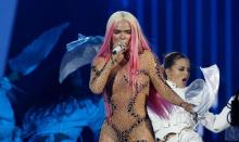 En un show histórico y entre lágrimas, Karol G cerró su gira en un estadio lleno en España 