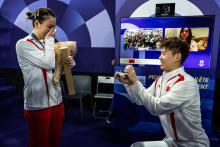 ¡Dijo que “sí”! Le pidieron matrimonio a deportista tras haber ganado un oro olímpico: asi ocurrió