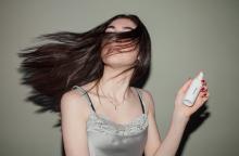 Estos son los champús que debería utilizar dependiendo de su tipo de cabello, según experta