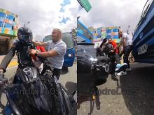 En video | Intentaron linchar a conductor de moto al confundirlo con un ladrón: esto fue lo que pasó