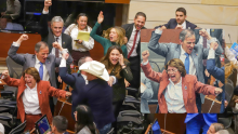 "No hay petrouribismo": Rafael Nieto desmintió imagen "celebrando" con Aída Avella tras elección en el Senado